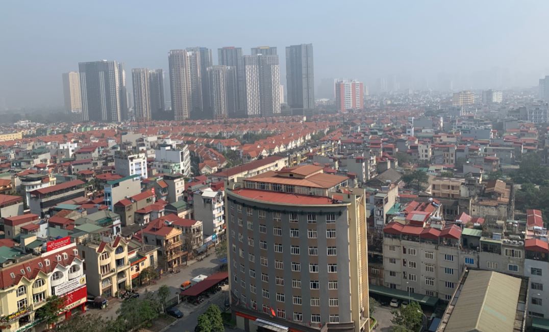 Bất động sản “ngấm đòn”, hàng trăm sàn phải đóng cửa vì khó khăn