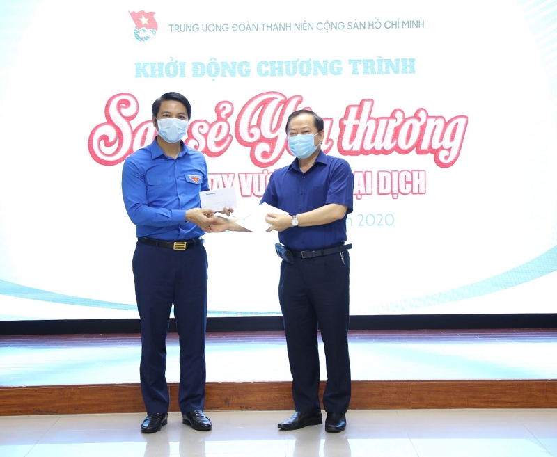 Chương trình “San sẻ yêu thương, chung tay vượt qua đại dịch”