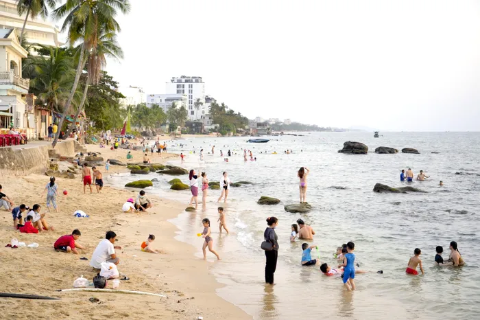 Khách quốc tế đến Phú Quốc tăng mạnh