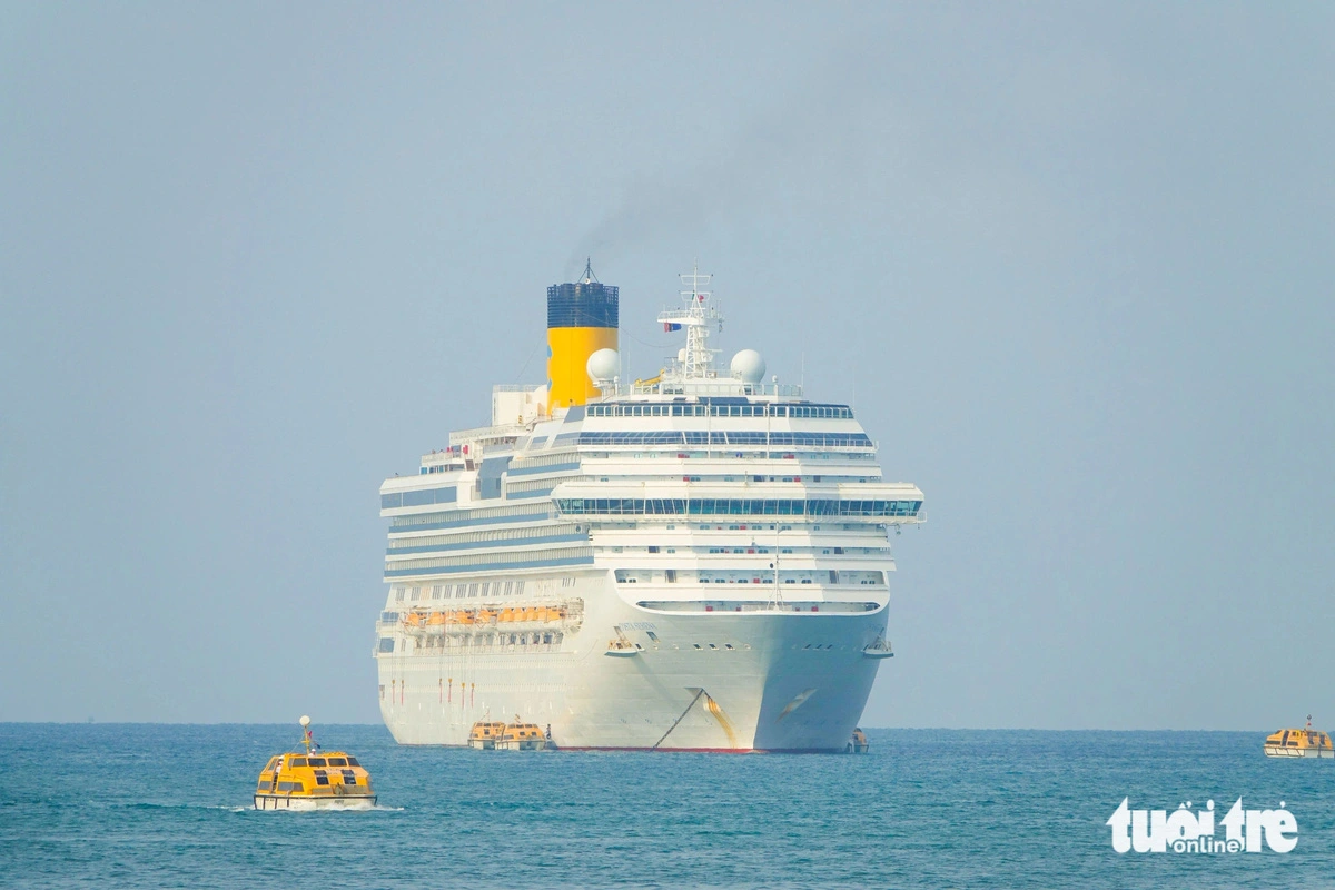Tàu du lịch 5 sao Costa Serena chở 3.500 khách quốc tế đến Phú Quốc